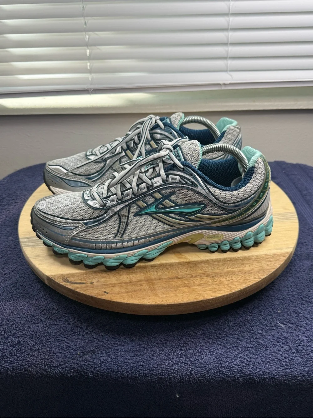 Brooks Women's trance 11 Gray Teal Athletic Running Shoes